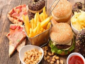 إنتبه .. هذه الأطعمة قاتلة وتسبب العجز المبكر والضعف الجنسي وتدمر حياتك (تعرف عليها وأنقذ نفسك قبل فوات الأوان)
