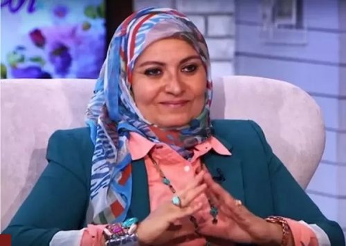 متصلة تصدم هبة قطب: مدمنة للعادة السرية ومعرفش أوقف.. أعمل إيه؟ رد غير متوقع منها صدم عمرو الليثي ! (شوف دلوقتي)