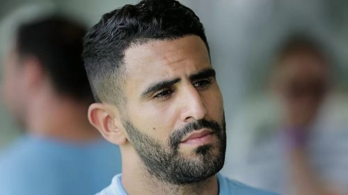 تعرض شقيقات اللاعب الجزائري ’’رياض محرز‘‘ لمصير مؤلم ومغير متوقع .. والأخير يجن جنونه !! (صور)