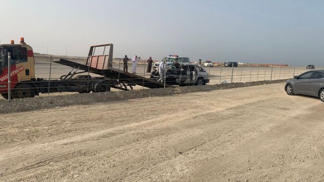 شاهد بالصور.. حادث مروع في تقاطع طريق الخفجي في السعودية مع المنفذ الحدودي