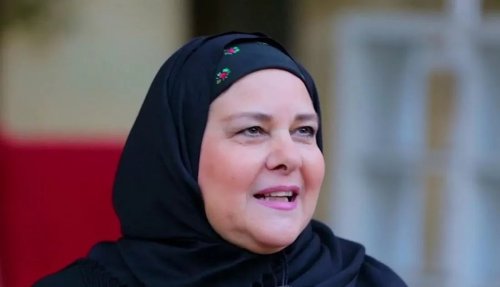 ليس سمير غانم.. هذا الشخص أحبته الراحلة (دلال عبد العزيز) وكانت ترتعب امامه ..فنان شهير لن تصدق من يكون!