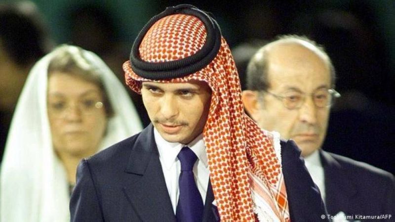 ملك الأردن يكشف عن الاقتراح الذي قدمه شقيقه الأمير حمزة ويصفه بـ "غير المنطقي"