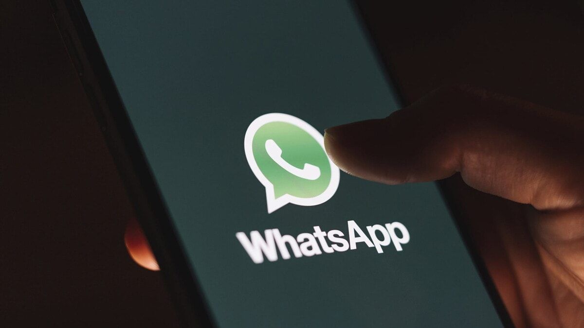 "واتساب" تختبر ميزة "مزامنة الدردشة" بين هاتفين ذكيين