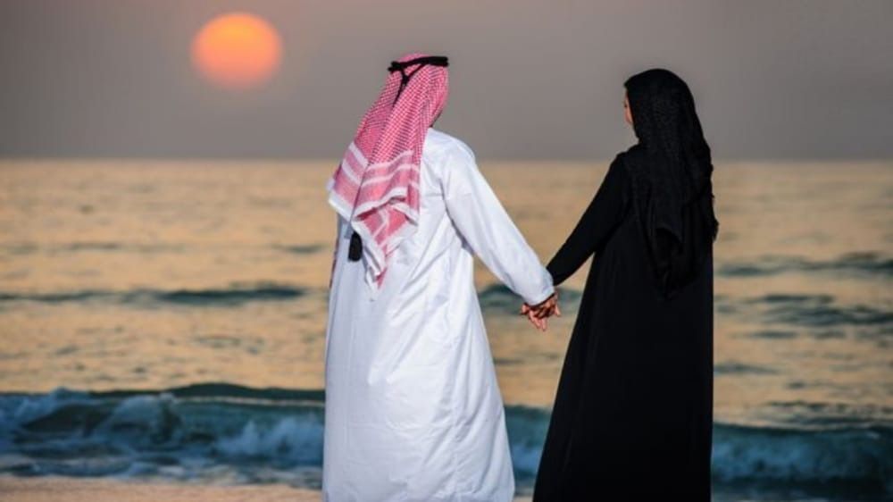 المستشار الأسري عبدالله السلمان ينصح الشباب بالزواج في عمر 23.. ويكشف عن السبب!