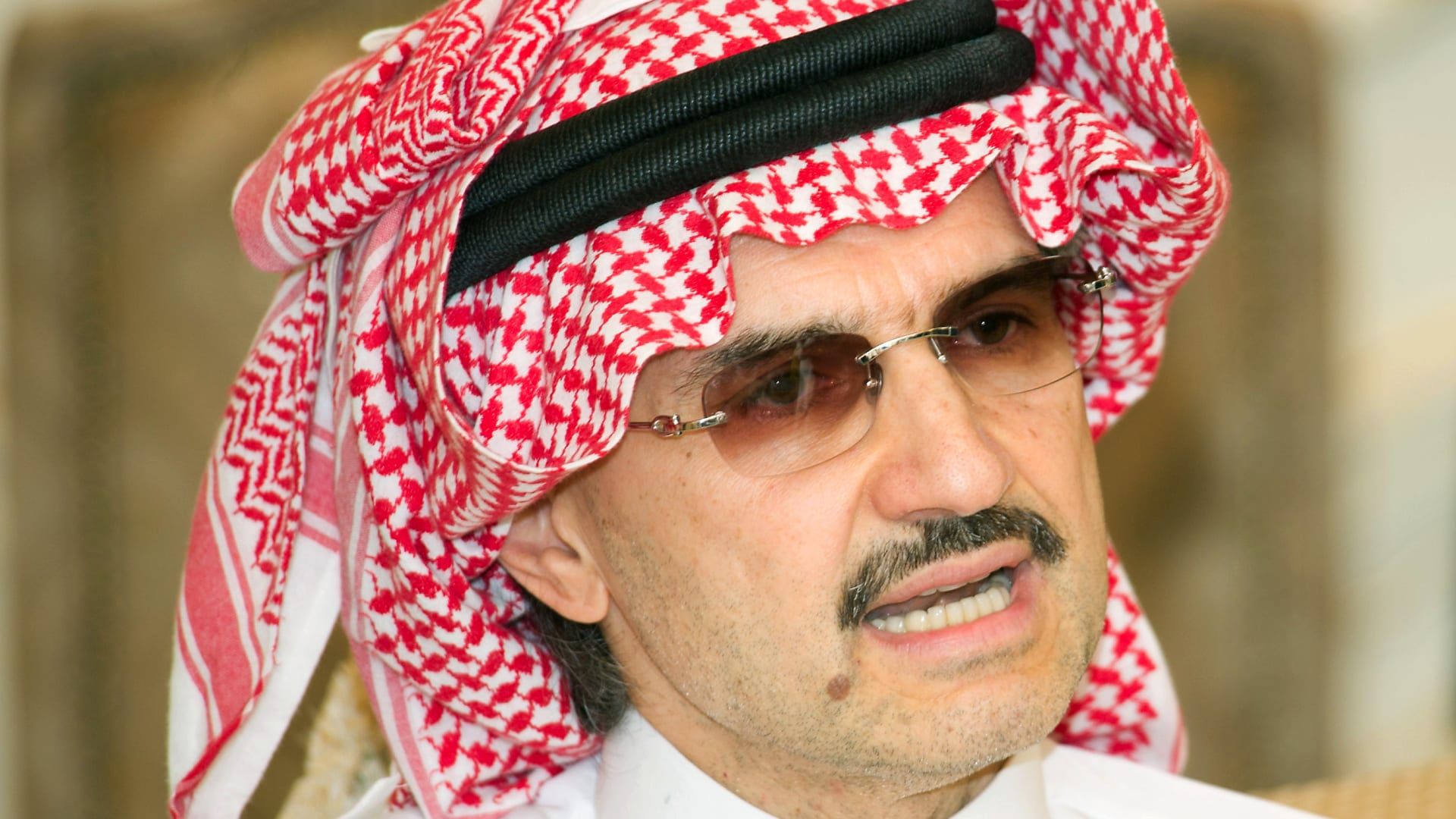 الكشف عن قيمة استثمارات الملياردير السعودي الوليد بن طلال في روسيا منذ بَدء غزو أوكرانيا