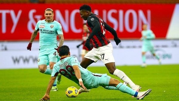 بث مباشر مباراة تورينو ضد ميلان فى الدوري الإيطالي اليوم الأحد 30_10_2022