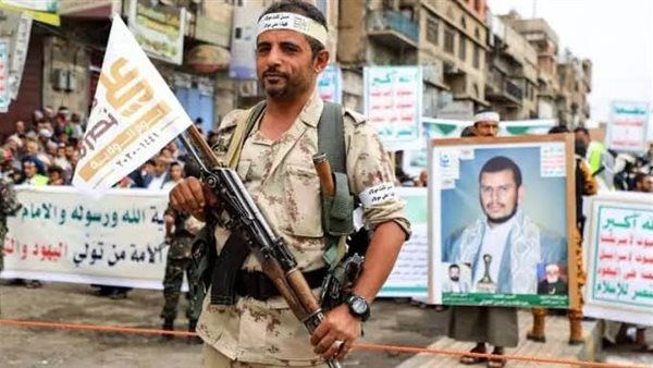 إجراء حوثي جديد بمناطق سيطرتهم لتغيير ايدولوجيا مؤسسات الدولة