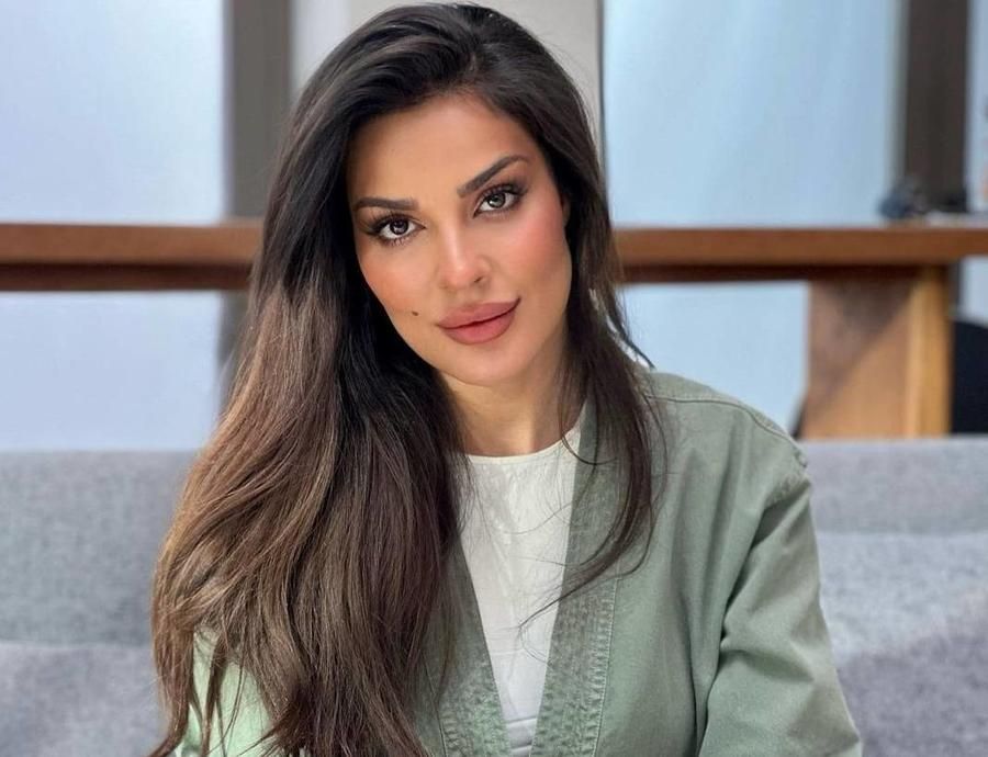 نادين نجيم تحتفل بانطلاق "صالون زهرة 2".. بخور ورقص وشيشة