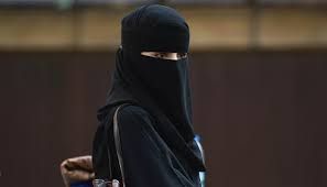 سعودية ذهبت لأسرتها لرفضها الطبخ لضيوف زوجها.. وعندما عادت كانت المفاجأة ــ التفاصيل كاملة