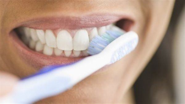 ما هي الطريقة الصحيحة لاستخدام فرشاة الأسنان؟