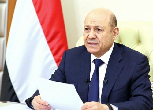 العليمي يؤكد على دور المكونات السياسية في معركة استعادة مؤسسات الدولة وتعزيز قيم التعايش
