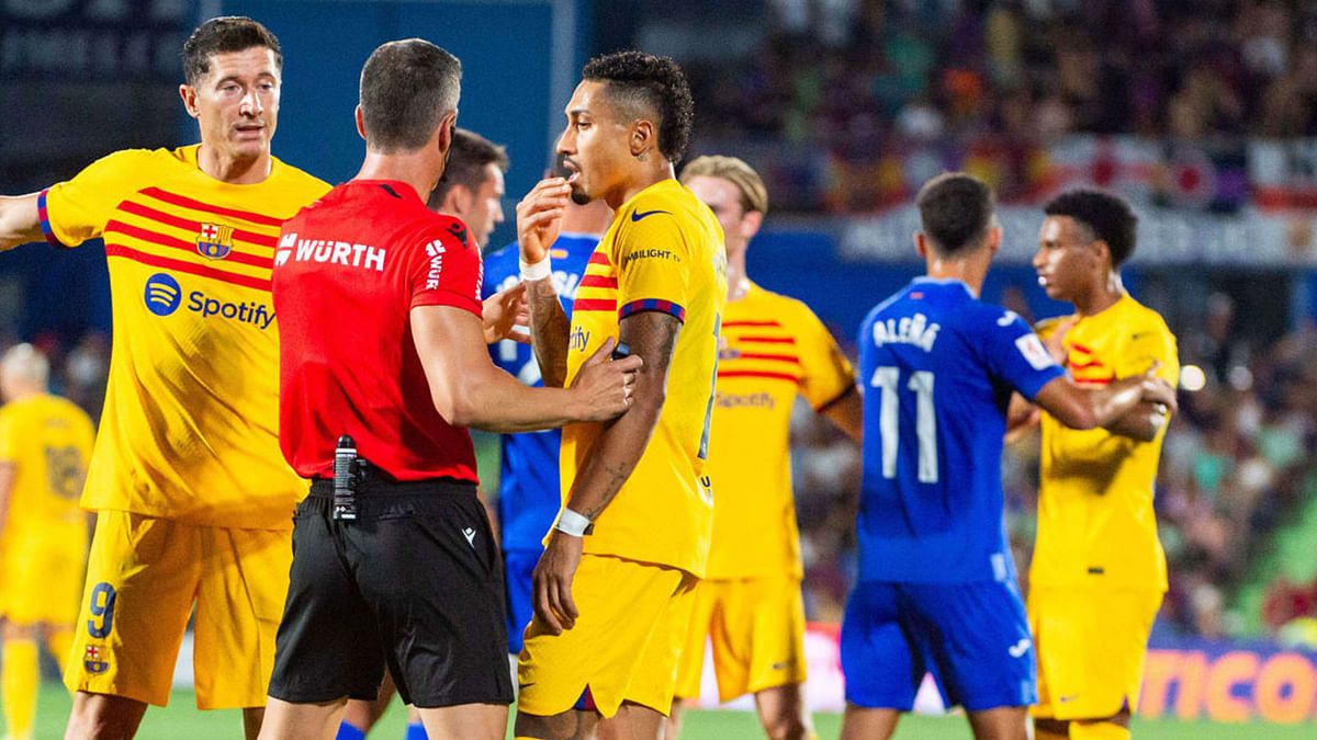 سبورت: النصر السعودي مهتم جدًا بالتعاقد مع رافينيا من برشلونة