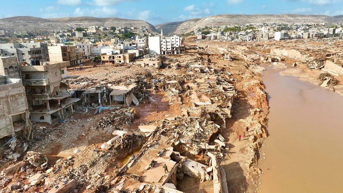 الدبيبة: إنقاذ 300 مفقود بينهم 13 طفلا في درنة
