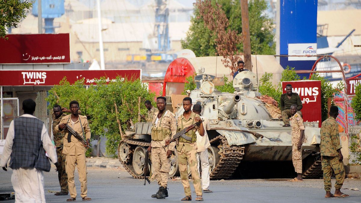 "الدعم السريع" تتهم الجيش السوداني بتصفية ودفن 3 شبان على أساس عنصري