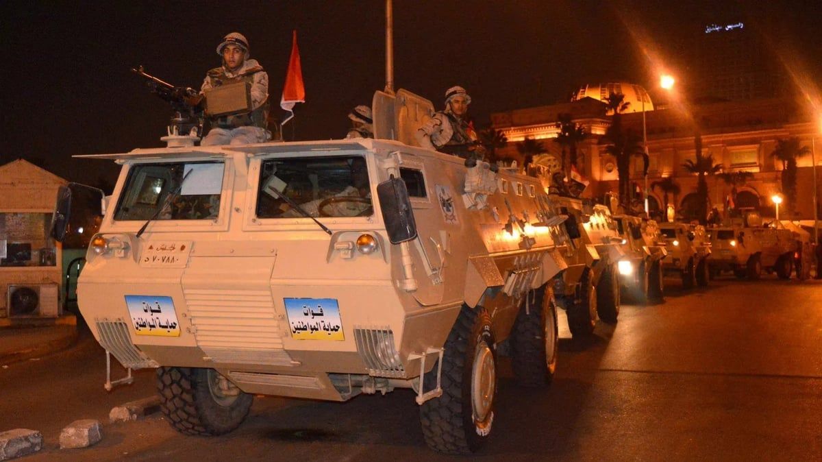 إصابات إثر سقوط صاروخ في طابا المصرية (فيديو)