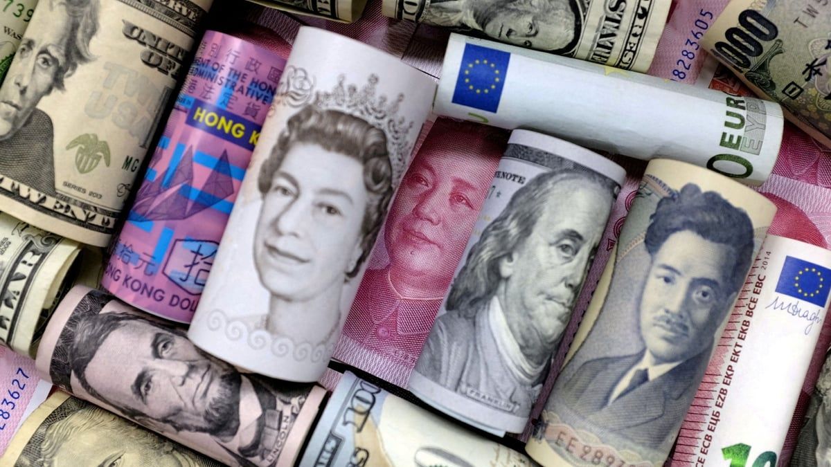 الدولار يعزّز موقفه مع اقتراب صدور بيانات التضخم الأمريكية