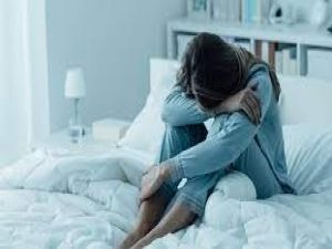 الفرق بين الحزن والاكتئاب مختص سعودي يكشف الحقيقة الصادمة!!