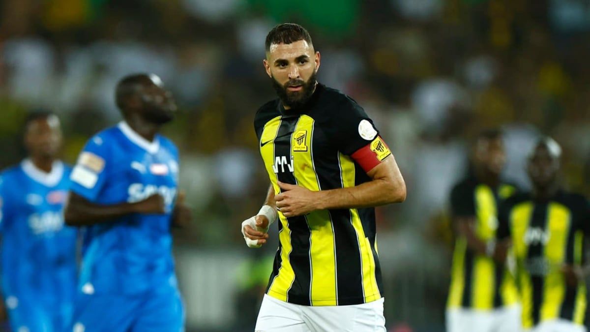 بنزيما مفاجأة مباراة الاتحاد والفيحاء