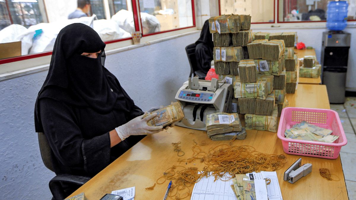 أين وكيف صك الحوثيون عملتهم الجديدة؟