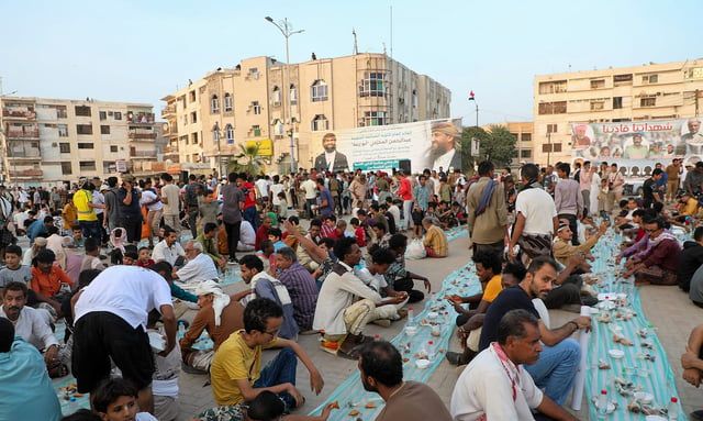 اليمن.. عدن تحتفي بالذكرى التاسعة لانتصارها على الحوثيين (صور)