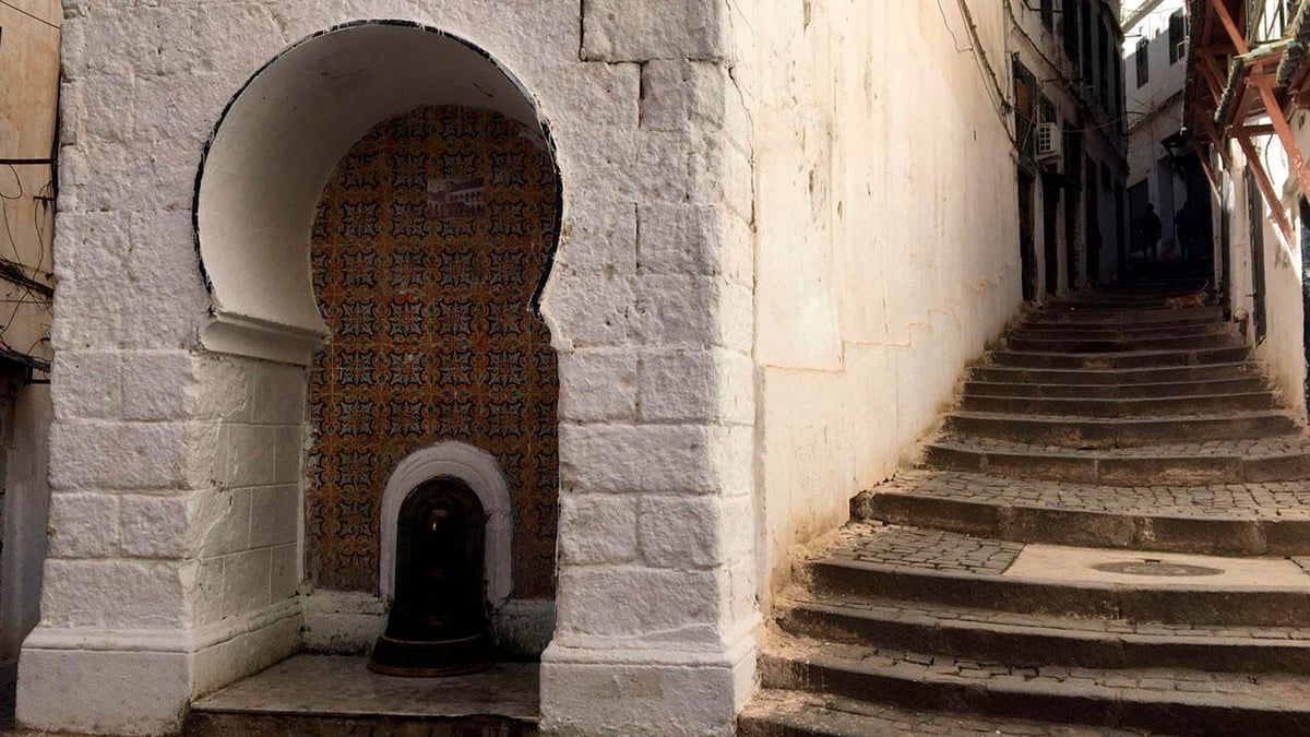 القصبة الجزائرية.. نهبت فرنسا كنوزها للنجاة من الإفلاس