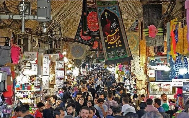 خبراء: العقوبات الغربية والإنفاق على الميليشيات شلّا اقتصاد إيران