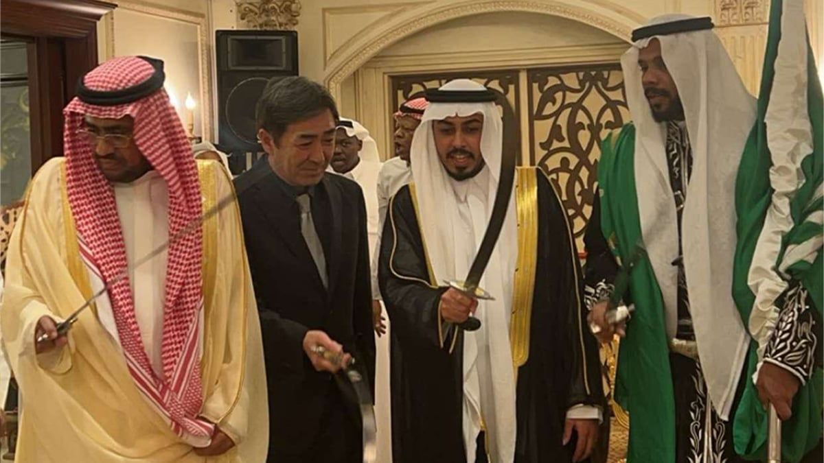 سعودي يُفاجئ بانتشار مقاطع لزفافه بسبب عروسه اليابانية (فيديو وصور)‎