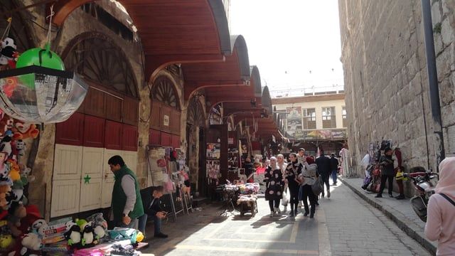 رقم يثير الجدل.. انضمام 2.7 مليون سوري لقائمة الفقر المدقع