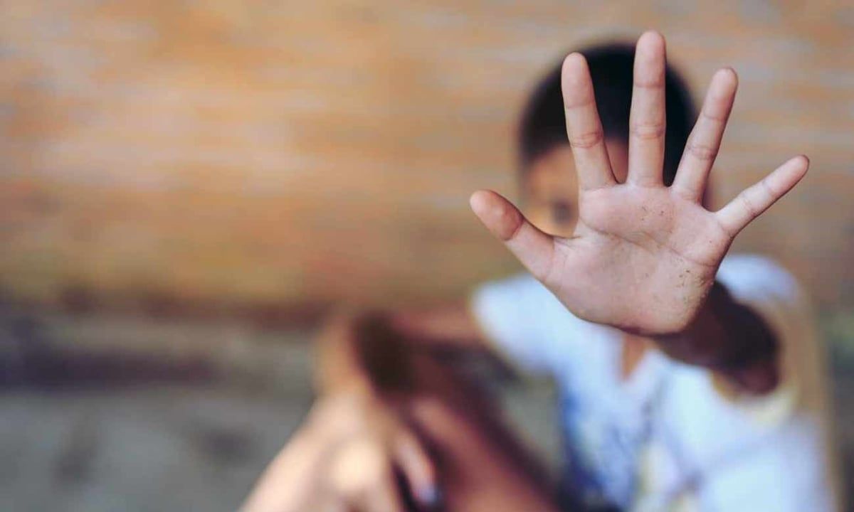 "فيديو صادم".. معلمة تعنّف طالبا من ذوي الإعاقة في الأردن