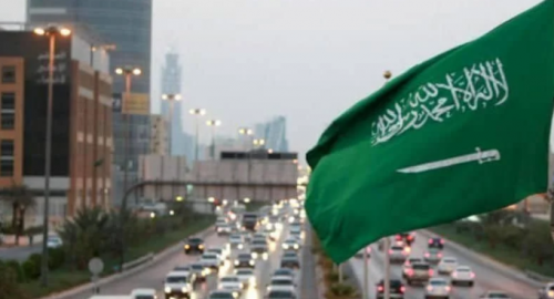شاهد .. "خبر عاجل: السعودية تطيح بنظام الكفيل نهائياً وتفتح آفاقاً جديدة للعمالة"