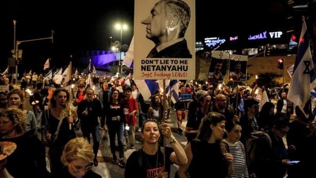 نيويورك تايمز: السنوار المختبئ في أنفاق غزة يتحكم بالمفاوضات
