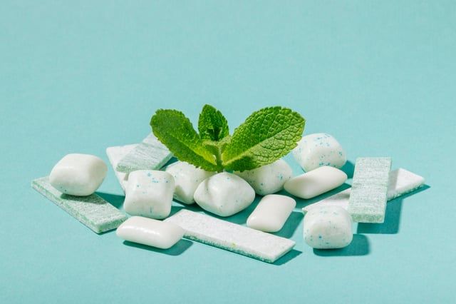 5 خرافات عن العناية بالأسنان يجب تصحيحها