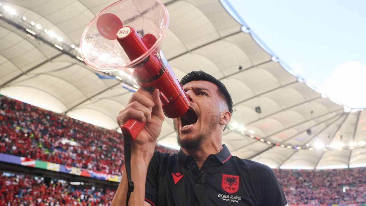 ردد هتافات مسيئة مع جماهير بلاده.. اليويفا يوقف ميرليند داكو لاعب ألبانيا