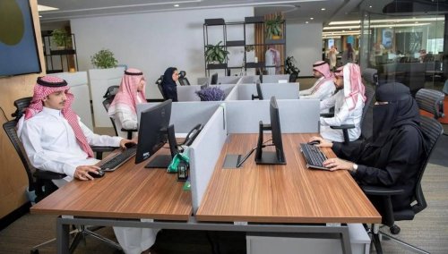 عاجل  .. السعودية تعلن العمل 4 أيام في الأسبوع فقط بداية من هذا التاريخ