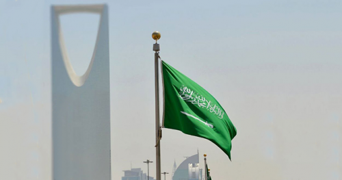 عاجل : السعودية توجه صفعة قوية للمقيمين ... إيقاف تجديد إقامة هذه الجنسية وترحيلهم فورًا من المملكة!