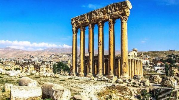 "نزوح 100 ألف لبناني".. الاحتلال يطالب بإخلاء مدينة بعلبك بالكامل - موقع الخليج الان