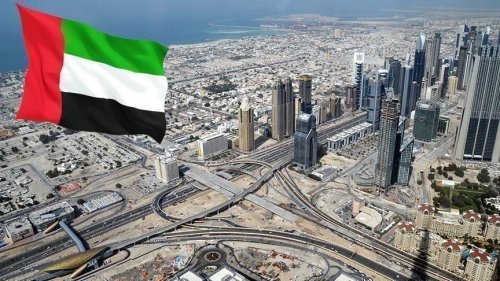 المهن المطلوبة للعمل في الامارات .. كم راتب كل مهنة ؟