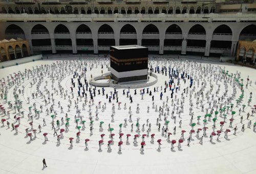 بحصة تبلغ 14 ألف حاج .. رسمياً بدء التسجيل في أداء مناسك الحج لموسم 1446هـ لمواطني سلطنة عمان عبر هذا الرابط