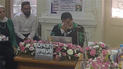 لأول مرة بجامعة القاهرة.. طالب من متلازمة داون يناقش رسالة ماجستير بكلية الإعلام - الخليج الان