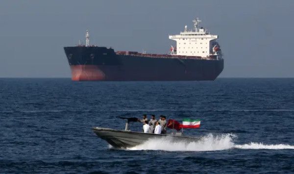 مضيق هرمز تحت التهديد.. ماذا تعرف عن الشريان الذي قد تُشعل إيران العالم بقطعه؟ - الخليج الان