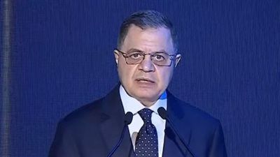 وزير الداخلية يهنئ وزير الدفاع ورئيس الأركان بمناسبة العام الهجري الجديد - الخليج الان