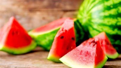 رغم فوائده.. الإفراط في تناول البطيخ قد يسبب مشكلات صحية مزعجة - الخليج الان