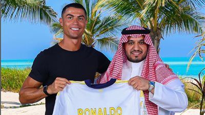 رسمياً.. كريستيانو رونالدو يعلن تجديد عقده مع النصر السعودي لموسم 2027 - الخليج الان