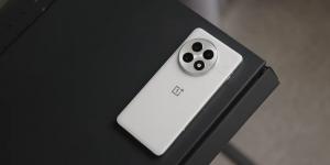 تسريب تفاصيل الألوان والذاكرة لـ OnePlus 13 و13R عالميًا - الخليج الان