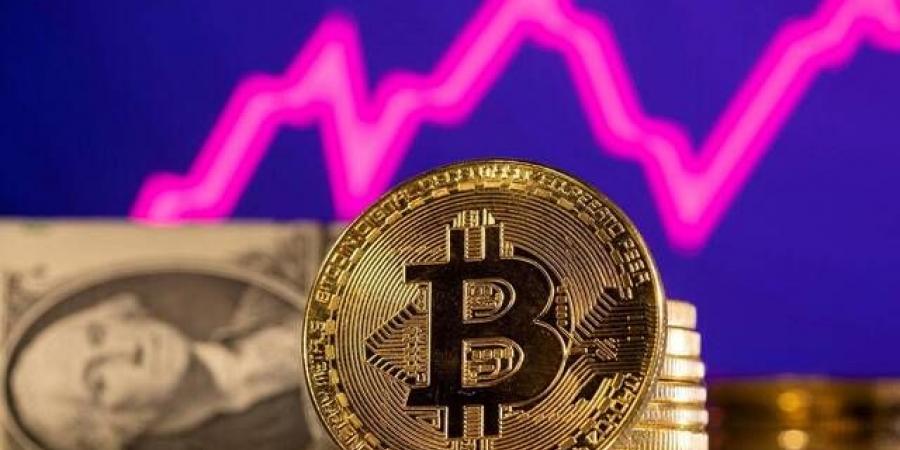 لأول مرة منذ 4 أسابيع.. سعر "بتكوين" يتخطى مستوى 65 ألف دولار - الخليج الان