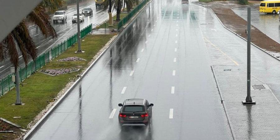 شرطة أبوظبي: ضرورة القيادة بحذر في الأحوال الجوية المتقلبة - الخليج الان