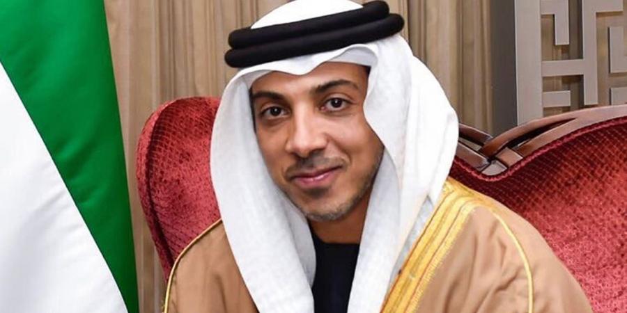 منصور بن زايد يزور محمد البواردي بمنزله في أبوظبي - الخليج الان