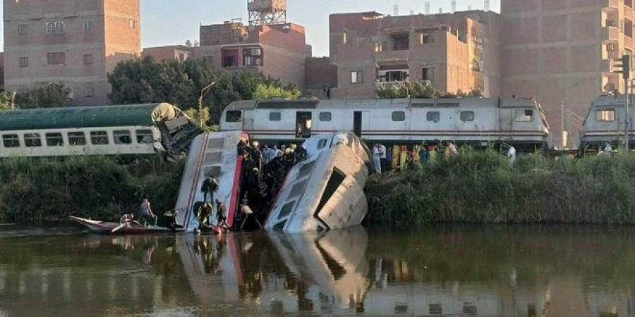 مصر… إصابة 20 شخصاً جراء تصادم قطارين في محافظة المنيا - الخليج الان