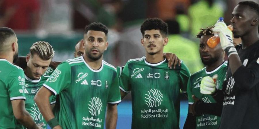 هل تعرض الأهلي للظلم خلال لقاء الاخدود في الدوري السعودي؟ خبير تحكيمي يُجيب .. الخليج الان