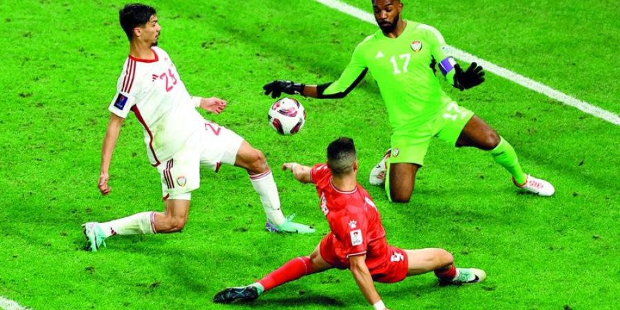 خالد عيسى الأكثر مشاركة مع المنتخب بفارق دقيقة عن حارب - الخليج الان